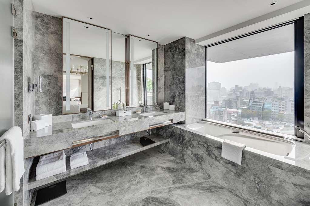 Doubletree By Hilton Taipei Zhongshan Kamer foto