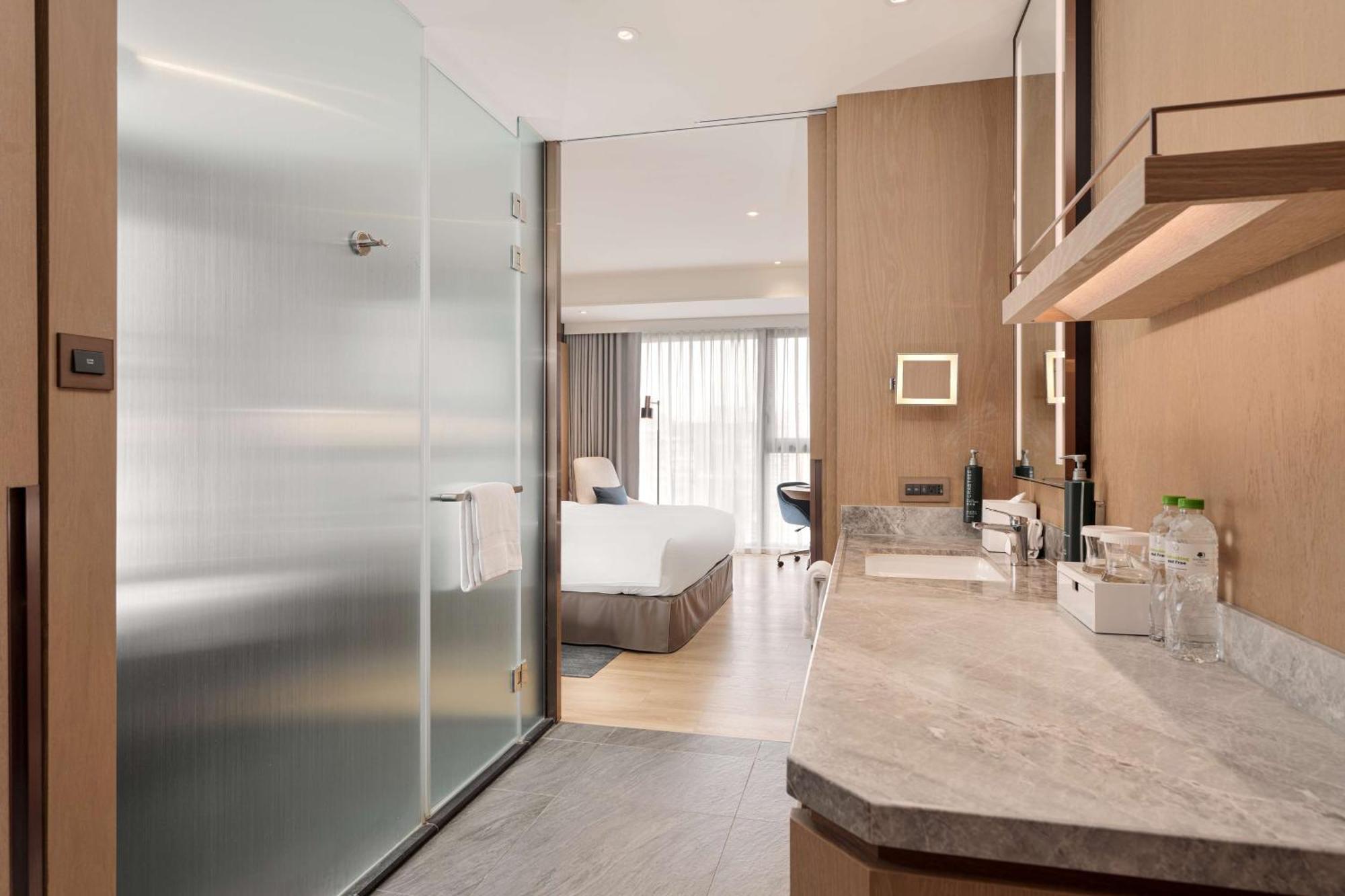 Doubletree By Hilton Taipei Zhongshan Buitenkant foto