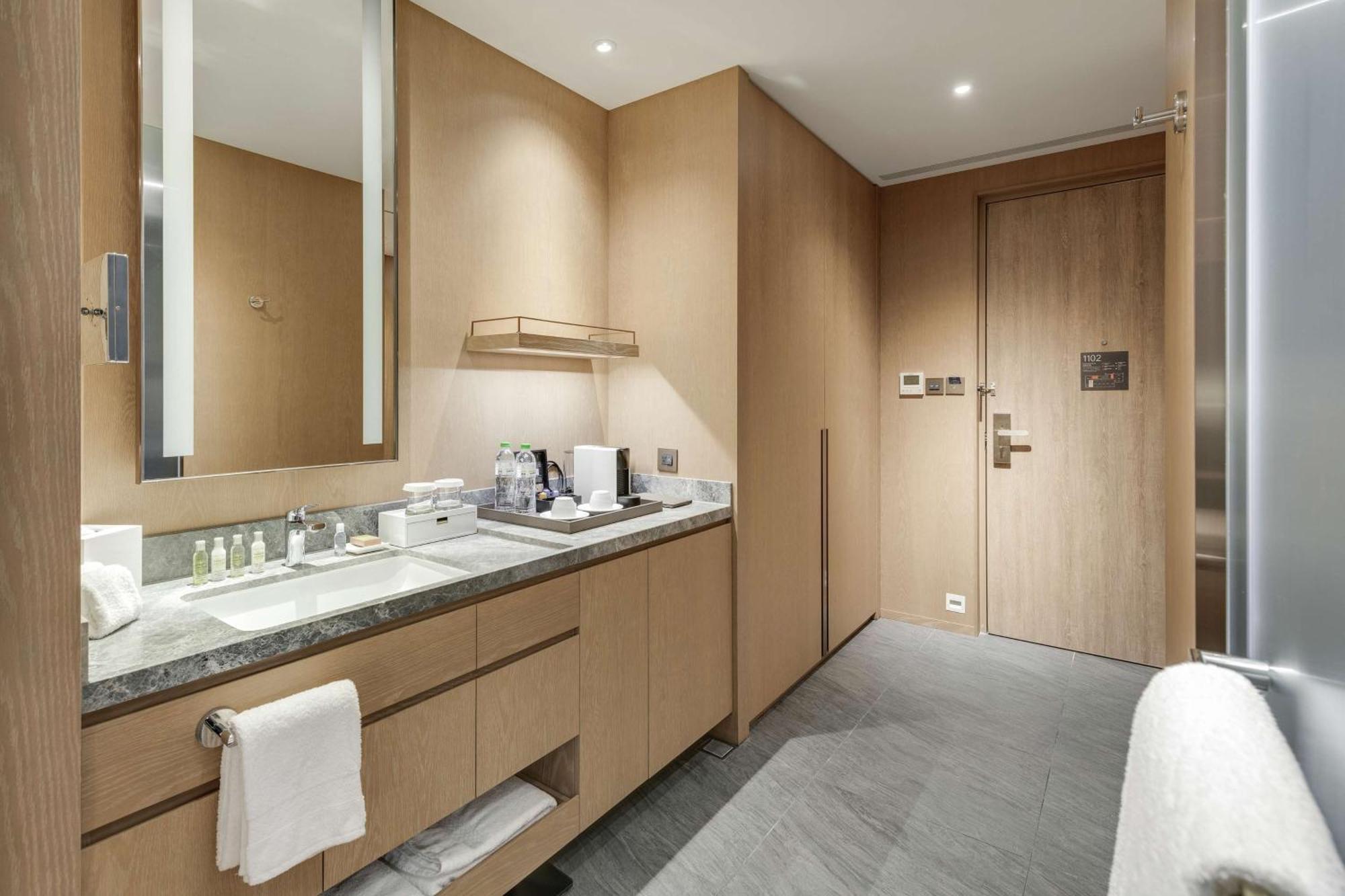 Doubletree By Hilton Taipei Zhongshan Buitenkant foto