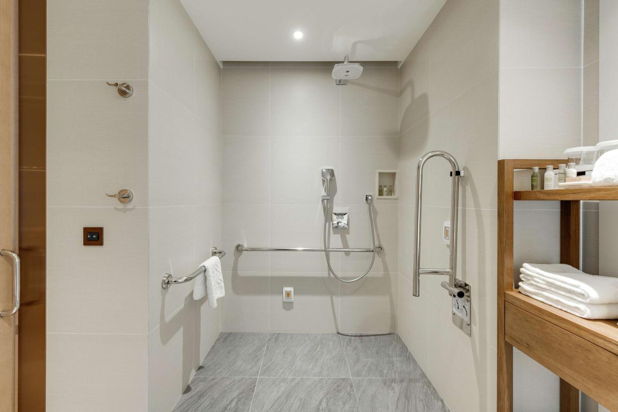 Doubletree By Hilton Taipei Zhongshan Buitenkant foto